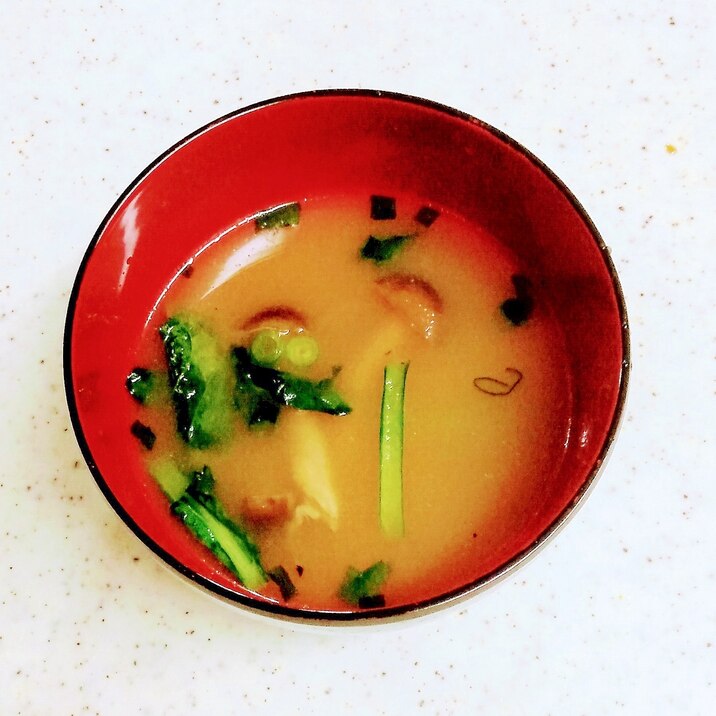 しめじ・小松菜の味噌汁